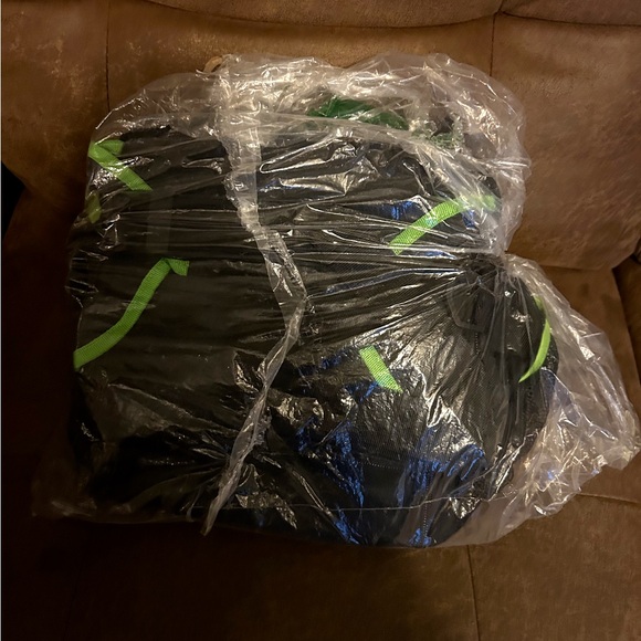 InsulatedLargeDurableCoolerLunchBag👝KeepsFoods🥪&Drinks🥤@ Right Temperature🌡️ - Picture 3 of 6